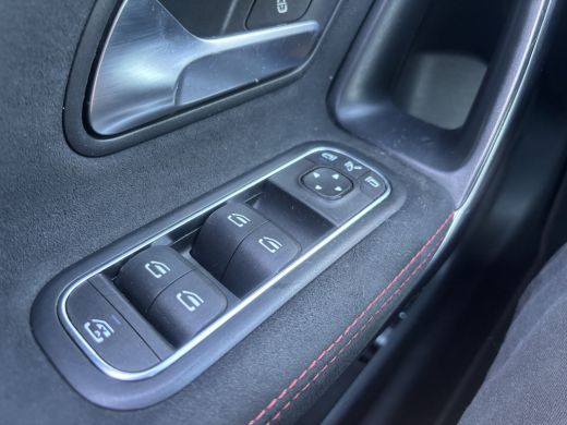 Mercedes-Benz A-Klasse 160 Business Solution AMG Pakket Mountain Gray Metallic! | Stoelverwarming | Apple Carplay | Lane... ActivLease financial lease