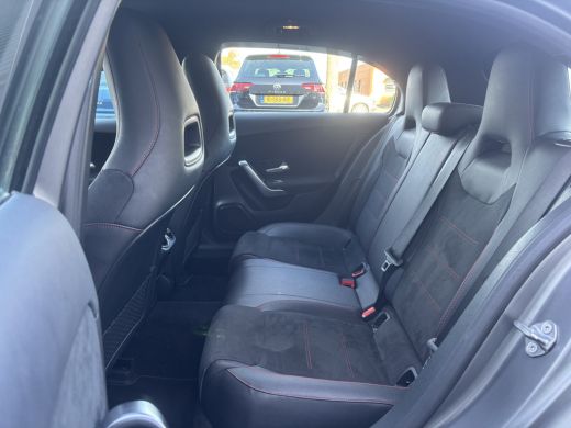Mercedes-Benz A-Klasse 160 Business Solution AMG Pakket Mountain Gray Metallic! | Stoelverwarming | Apple Carplay | Lane... ActivLease financial lease