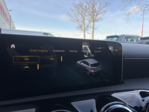 Mercedes-Benz A-Klasse 160 Business Solution AMG Pakket Mountain Gray Metallic! | Stoelverwarming | Apple Carplay | Lane... ActivLease financial lease