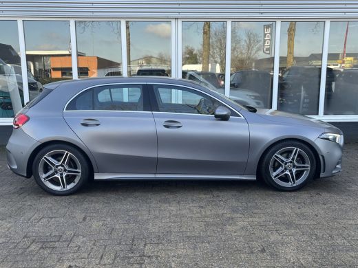 Mercedes-Benz A-Klasse 160 Business Solution AMG Pakket Mountain Gray Metallic! | Stoelverwarming | Apple Carplay | Lane... ActivLease financial lease