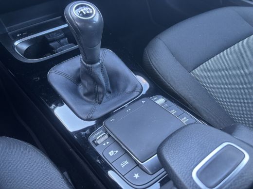 Mercedes-Benz A-Klasse 160 Business Solution | Mbux | Stoelverwarming | Parkeercamera | Lane Assist ActivLease financial lease