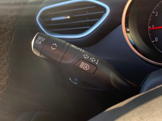 Opel Crossland 1.2 Turbo Ultimate Airco | Alcantara | Camera | Cruise Control | Keyless | LED | Navi | PDC V&A |... ActivLease financial lease