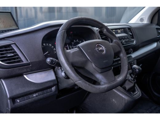 Opel Vivaro 2.0 L3H1 | 5-Zits | Camera | Cruise | Airco | Trekhaak | Stoelhoezen! ActivLease financial lease