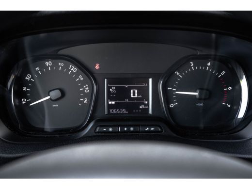 Opel Vivaro 2.0 L3H1 | 5-Zits | Camera | Cruise | Airco | Trekhaak | Stoelhoezen! ActivLease financial lease