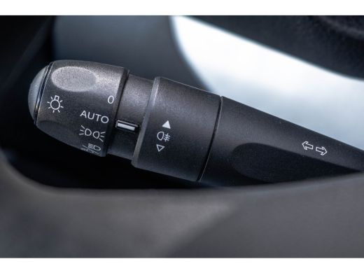 Opel Vivaro 2.0 L3H1 | 5-Zits | Camera | Cruise | Airco | Trekhaak | Stoelhoezen! ActivLease financial lease