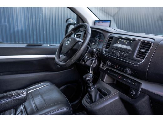 Opel Vivaro 2.0 L3H1 | 5-Zits | Camera | Cruise | Airco | Trekhaak | Stoelhoezen! ActivLease financial lease