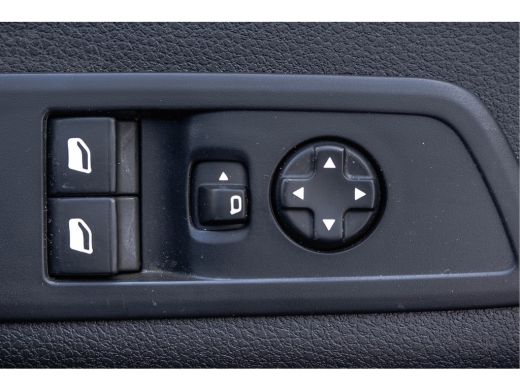 Opel Vivaro 2.0 L3H1 | 5-Zits | Camera | Cruise | Airco | Trekhaak | Stoelhoezen! ActivLease financial lease