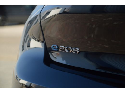 Peugeot e-208 EV Active Pack 50 kWh | Stoelverwarming | Cruise Control | Keyless Start | Apple Carplay / Androi... ActivLease financial lease