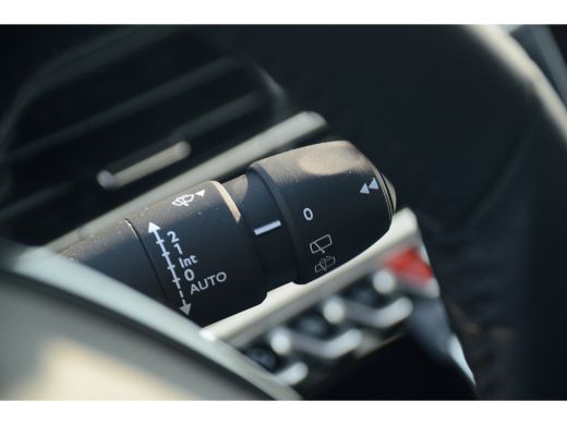 Peugeot e-208 EV Active Pack 50 kWh | Stoelverwarming | Cruise Control | Keyless Start | Apple Carplay / Androi... ActivLease financial lease