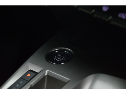 Peugeot e-308 Style | 8 jaar fabrieksgarantie of 160.000 kilometer op het accupakket | Autonomous Emergency Bra... ActivLease financial lease