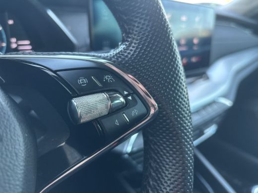 Skoda Octavia Combi 1.0 TSI Business Edition Plus | Memory Stoelen | Stuur Verwarming | Parkeer Sensoren ActivLease financial lease