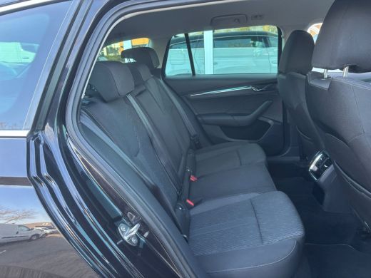 Skoda Octavia Combi 1.0 TSI Business Edition Plus | Memory Stoelen | Stuur Verwarming | Parkeer Sensoren ActivLease financial lease