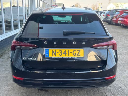 Skoda Octavia Combi 1.0 TSI Business Edition Plus | Memory Stoelen | Stuur Verwarming | Parkeer Sensoren ActivLease financial lease