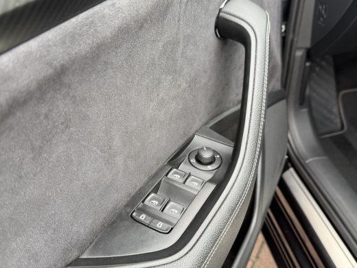 Skoda Superb Combi 1.4 TSI iV 218pk Sportline Business ActivLease financial lease