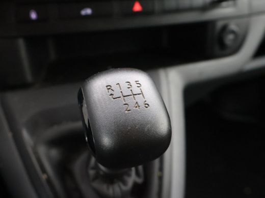 Toyota ProAce 2.0 D-4D LONG NAVIGATOR 3-ZITS + APPLE CARPLAY | CRUISE | NAVIGATIE | PDC ActivLease financial lease