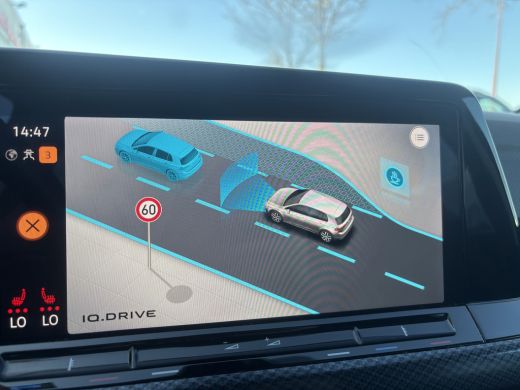 Volkswagen Golf 1.0 TSI Life Business | Sfeerverlichting |Suurverwarming | Adaptive Cruise | Stoelverwarming ActivLease financial lease