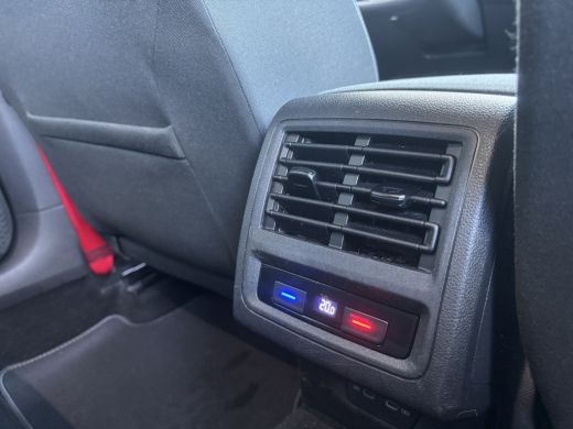 Volkswagen Golf 1.0 TSI Life Business | Sfeerverlichting |Suurverwarming | Adaptive Cruise | Stoelverwarming ActivLease financial lease