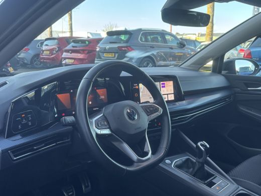 Volkswagen Golf 1.0 TSI Life Business | Sfeerverlichting |Suurverwarming | Adaptive Cruise | Stoelverwarming ActivLease financial lease