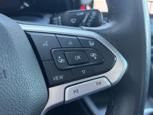 Volkswagen Golf 1.0 TSI Life Business | Sfeerverlichting |Suurverwarming | Adaptive Cruise | Stoelverwarming ActivLease financial lease