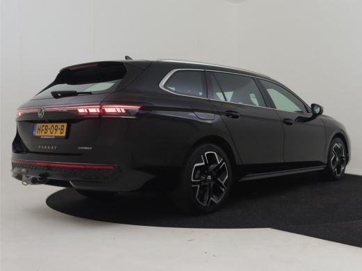 Volkswagen Passat Variant 1.5 eHybrid R-Line Business 204Pk DSG/AUTO | Head up Display | Trekhaak Elecktrisch | Mas... ActivLease financial lease