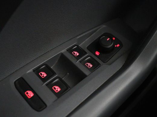 Volkswagen T-Cross 1.0 TSI Life | Carplay | Navigatie | Adaptive cruise | Dodehoek detectie | Airco | Bluetooth | Ge... ActivLease financial lease