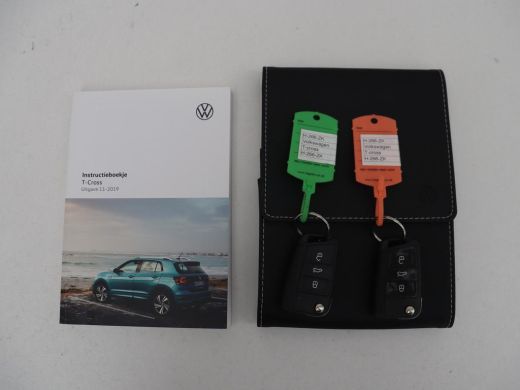 Volkswagen T-Cross 1.0 TSI Life | Carplay | Navigatie | Adaptive cruise | Dodehoek detectie | Airco | Bluetooth | Ge... ActivLease financial lease