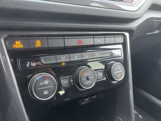 Volkswagen T-Roc 1.5 TSI Sport 2x R-Line | Parkeer Camera | Adaptieve Cruise | Navi ActivLease financial lease