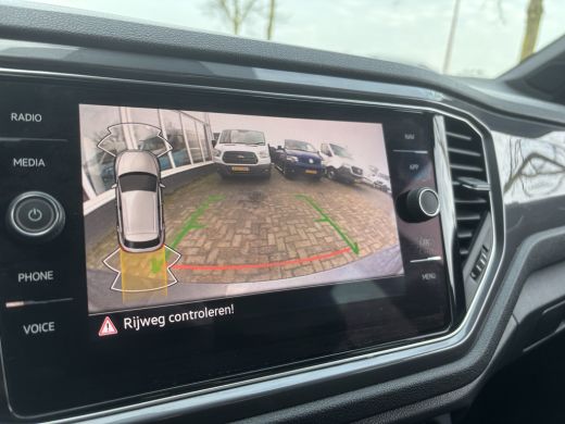 Volkswagen T-Roc 1.5 TSI Sport 2x R-Line | Parkeer Camera | Adaptieve Cruise | Navi ActivLease financial lease