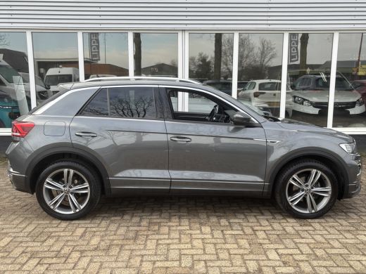 Volkswagen T-Roc 1.5 TSI Sport 2x R-Line | Parkeer Camera | Adaptieve Cruise | Navi ActivLease financial lease
