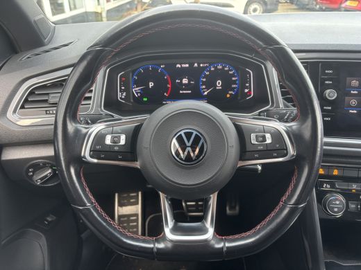 Volkswagen T-Roc 1.5 TSI Sport 2x R-Line | Parkeer Camera | Adaptieve Cruise | Navi ActivLease financial lease