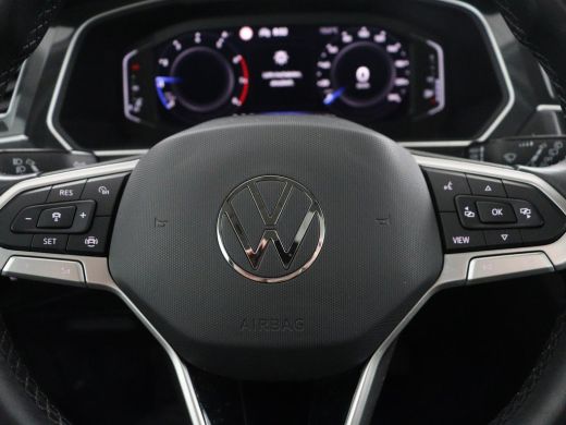Volkswagen Tiguan 1.5 TSI Life Business | Panoramadak | Trekhaak | Camera | Virtual Cockpit | Park Assist | Adaptiv... ActivLease financial lease