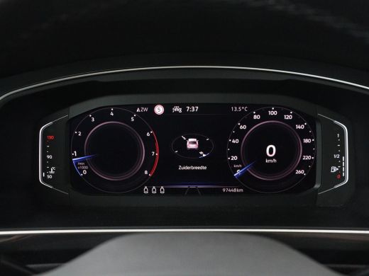 Volkswagen Tiguan 1.5 TSI Life Business | Panoramadak | Trekhaak | Camera | Virtual Cockpit | Park Assist | Adaptiv... ActivLease financial lease