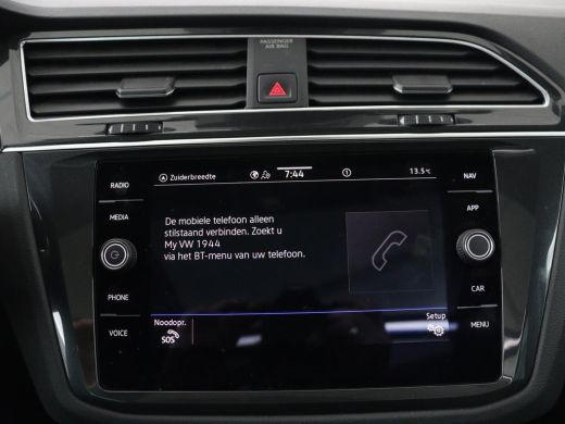 Volkswagen Tiguan 1.5 TSI Life Business | Panoramadak | Trekhaak | Camera | Virtual Cockpit | Park Assist | Adaptiv... ActivLease financial lease