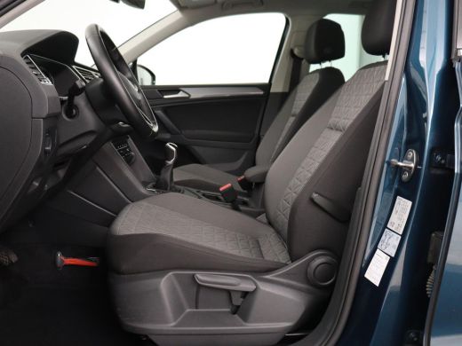 Volkswagen Tiguan 1.5 TSI Life Business | Panoramadak | Trekhaak | Camera | Virtual Cockpit | Park Assist | Adaptiv... ActivLease financial lease