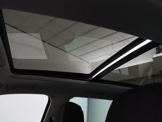 Volkswagen Tiguan 1.5 TSI Life Business | Panoramadak | Trekhaak | Camera | Virtual Cockpit | Park Assist | Adaptiv... ActivLease financial lease