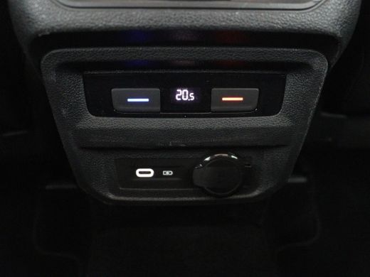 Volkswagen Tiguan 1.5 TSI Life Business | Panoramadak | Trekhaak | Camera | Virtual Cockpit | Park Assist | Adaptiv... ActivLease financial lease