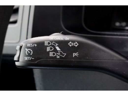 Volkswagen Transporter T6 2.0 TDI 102pk E6 Lang Airco/Inrichting/Imperiaal 06-2017 ActivLease financial lease