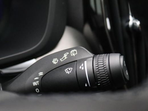 Volvo  XC60 2.0 T6 Plug-in hybrid AWD Plus Black Edition Pano-Schuifdak, Trekhaak, 21" LM Velgen, 360gr. Came... ActivLease financial lease