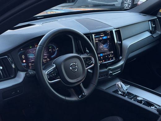 Volvo  XC60 2.0 T6 Plug-in hybrid AWD Ultimate Dark | Luchtvering | Harman/Kardon | HU-Display | Camera | ActivLease financial lease