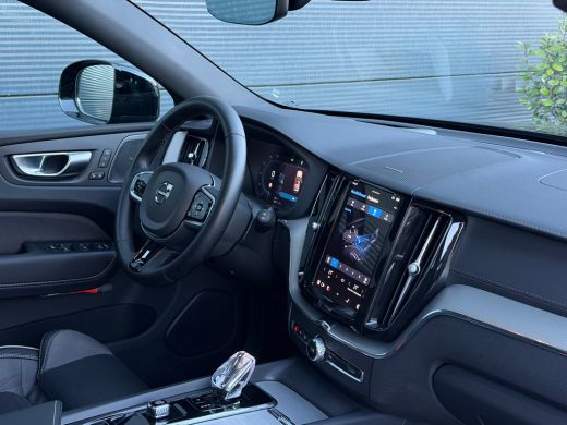 Volvo  XC60 2.0 T6 Plug-in hybrid AWD Ultimate Dark | Luchtvering | Harman/Kardon | HU-Display | Camera | ActivLease financial lease
