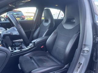 Mercedes-Benz A-Klasse 160 Business Solution AMG Pakket Mountain Gray Metallic! | Stoelverwarming | Apple Carplay | Lane...