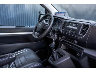 Opel Vivaro 2.0 L3H1 | 5-Zits | Camera | Cruise | Airco | Trekhaak | Stoelhoezen!