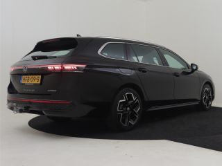 Volkswagen Passat Variant 1.5 eHybrid R-Line Business 204Pk DSG/AUTO | Head up Display | Trekhaak Elecktrisch | Mas...