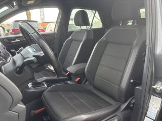 Volkswagen T-Roc 1.5 TSI Sport 2x R-Line | Parkeer Camera | Adaptieve Cruise | Navi