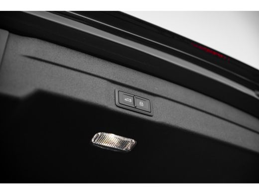 Audi A5 Avant 2.0 e-hybrid quattro S edition | Leder | 360 camera | Passenger Display | Stoelverwarming | ActivLease financial lease