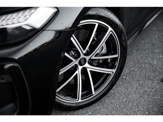 Audi A5 Avant 2.0 e-hybrid quattro S edition | Leder | 360 camera | Passenger Display | Stoelverwarming | ActivLease financial lease