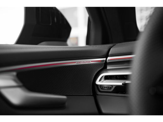 Audi A6 Avant 2.0 TFSI e-hybrid quattro 270 kW edition one B&O Premium 3D | Trekhaak | HUD | OLED | Tech ... ActivLease financial lease