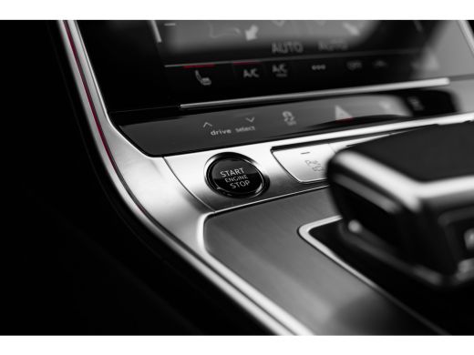 Audi A6 Avant 50 TFSI e quattro S edition Competition 299 PK | 360 Camera | Head Up Display | Elekt. Vers... ActivLease financial lease