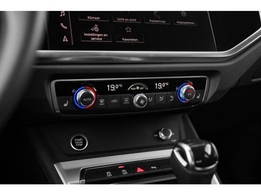 Audi Q3 35 TFSI Pro Line Trekhaak | Stoelverwarming | Parkeersensoren voor + achter | ActivLease financial lease