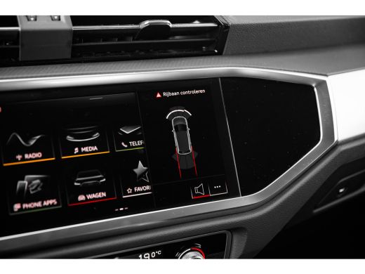 Audi Q3 35 TFSI Pro Line Trekhaak | Stoelverwarming | Parkeersensoren voor + achter | ActivLease financial lease